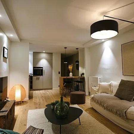 Appartement Coup De Coeur - Superbe T2 Rénové Vue 4 Pers *